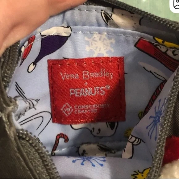 Vera Bradley 🆕 Peanuts Snoopy Holiday zip ID lanyard limited edition - Xmas - Picture 3 of 5
